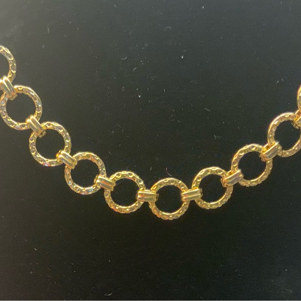 ♥️BRAND NEW 18k yellow gold over silver hammered circle necklace.Bloomingdale’s - Picture 2 of 7